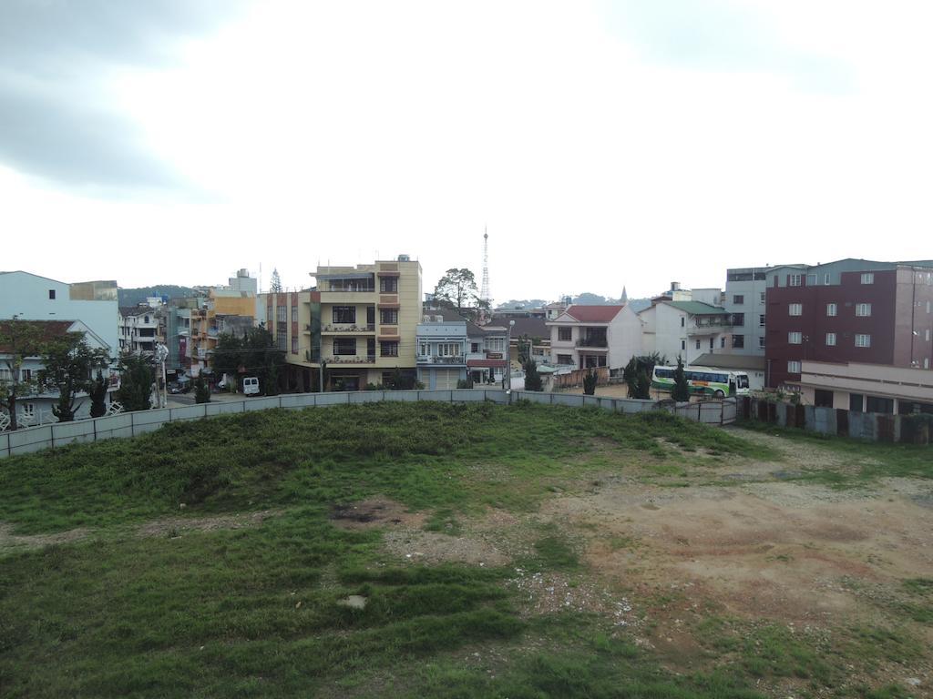 Hoang De Hotel Dalat Bagian luar foto