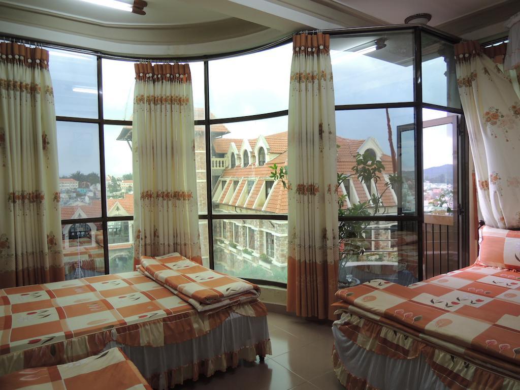 Hoang De Hotel Dalat Bagian luar foto